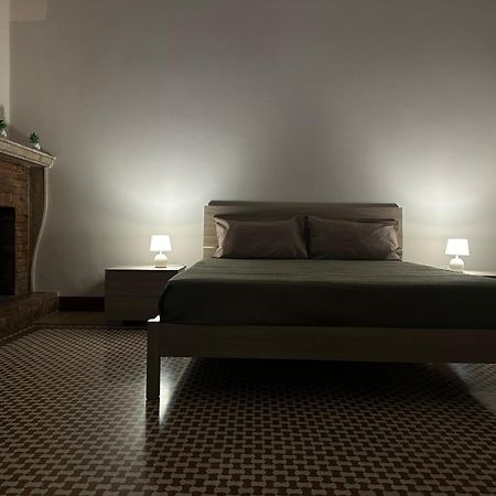 شقة Palazzo Dei Pavoni برينديسي المظهر الخارجي الصورة